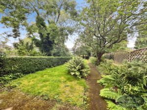 Photo 1- click for photo gallery